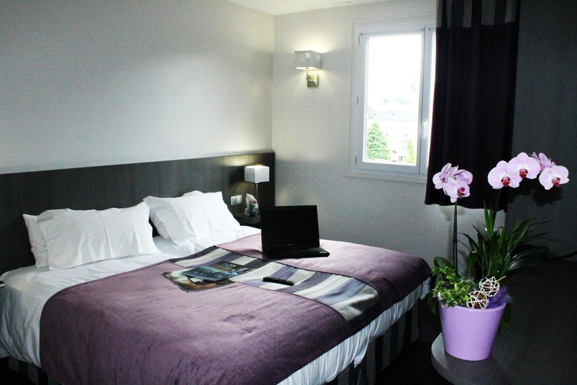 Hotel Des Rosiers Lourdes Bagian luar foto
