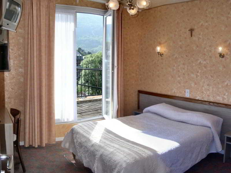 Hotel Des Rosiers Lourdes Bagian luar foto